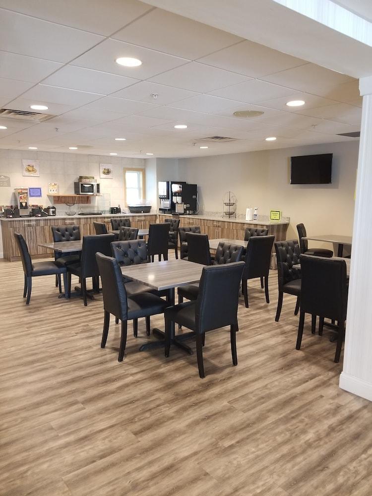 York Microtel Inn & Suites By Wyndham Exterior photo